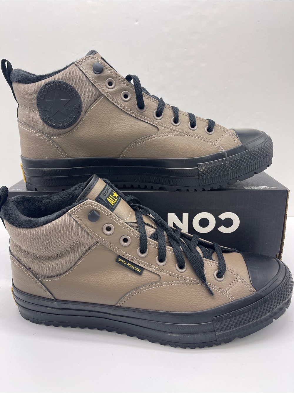 Converse Men’s CTAS MALDEN STREET BOOT MID
CLASSIC TAUPE/BLACK All Weather Boots